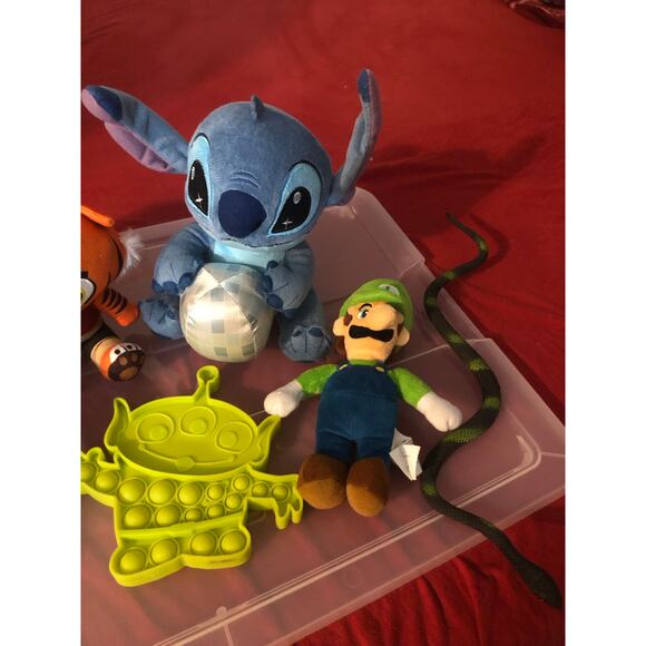 Kids plushie and toy bundle - Picture 4 of 5